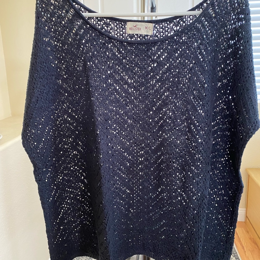 Hollister black shirt size M/L